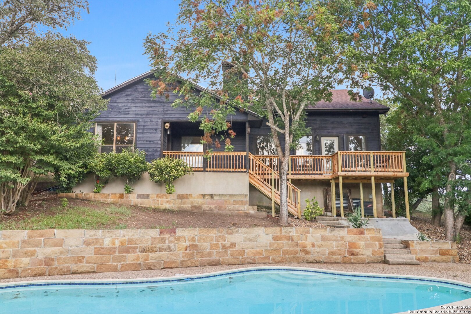20211 County Road 174 Helotes, TX 78023 - Photo 43 of 45 front view of house with a yard