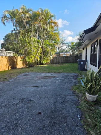 $2,350 | 4776 Carver Street, Greenacres, FL 33463