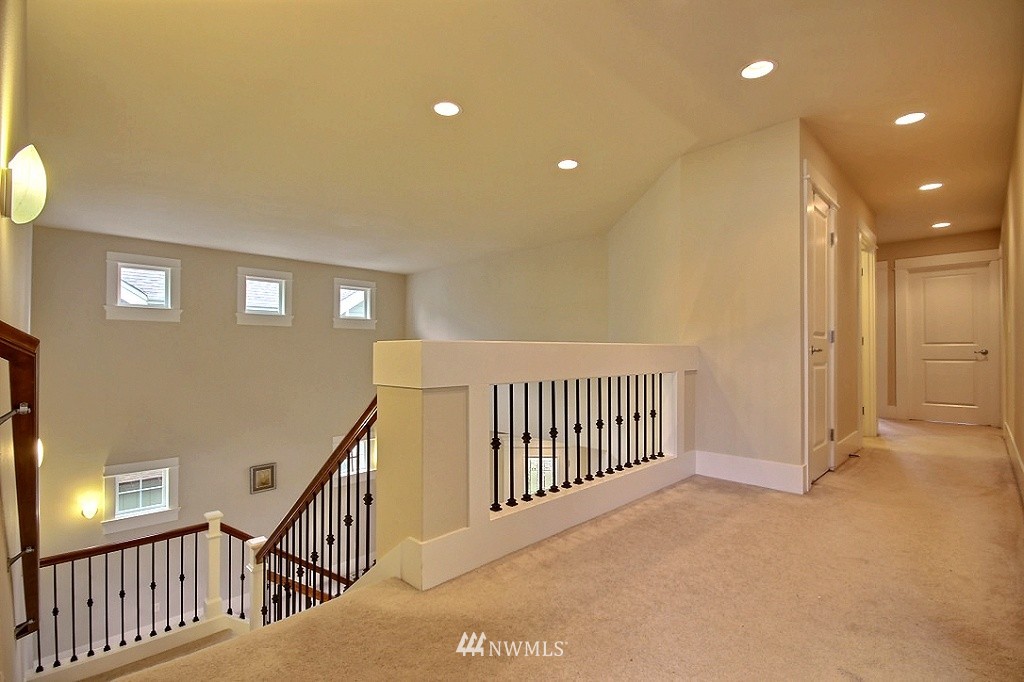 5132 Northeast 10th Street Renton, WA 98059 - Photo 12 of 25