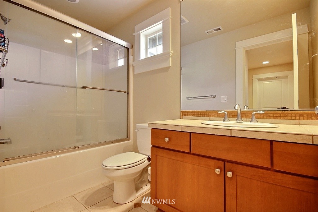 5132 Northeast 10th Street Renton, WA 98059 - Photo 20 of 25