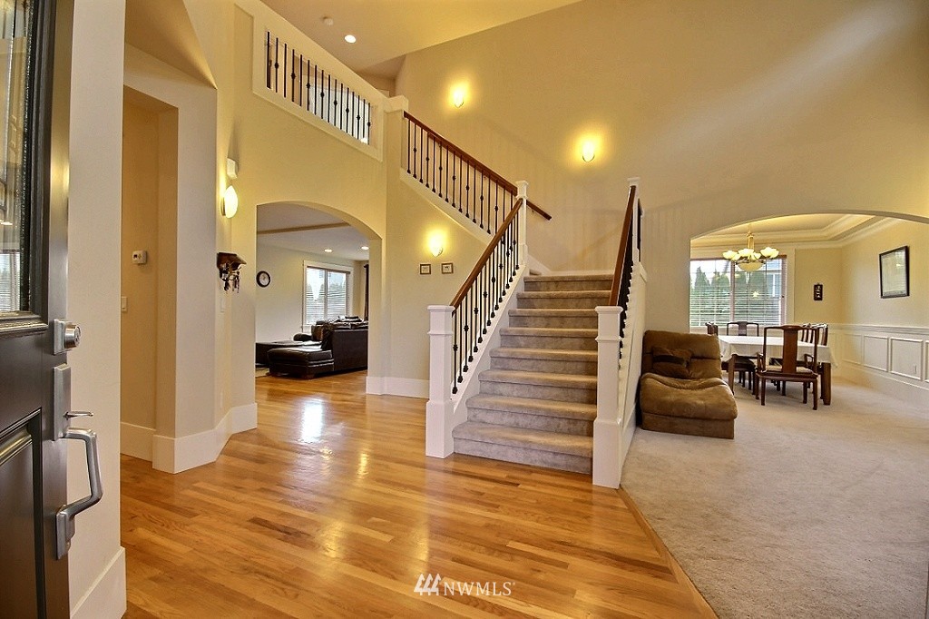 5132 Northeast 10th Street Renton, WA 98059 - Photo 3 of 25