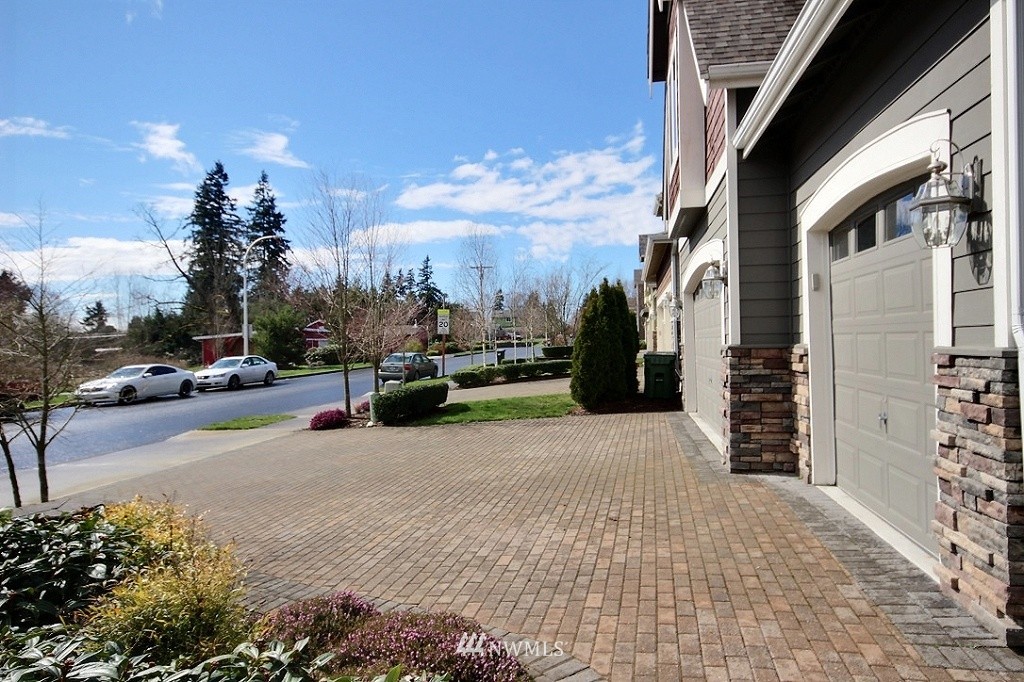 5132 Northeast 10th Street Renton, WA 98059 - Photo 24 of 25