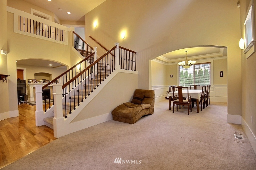5132 Northeast 10th Street Renton, WA 98059 - Photo 4 of 25