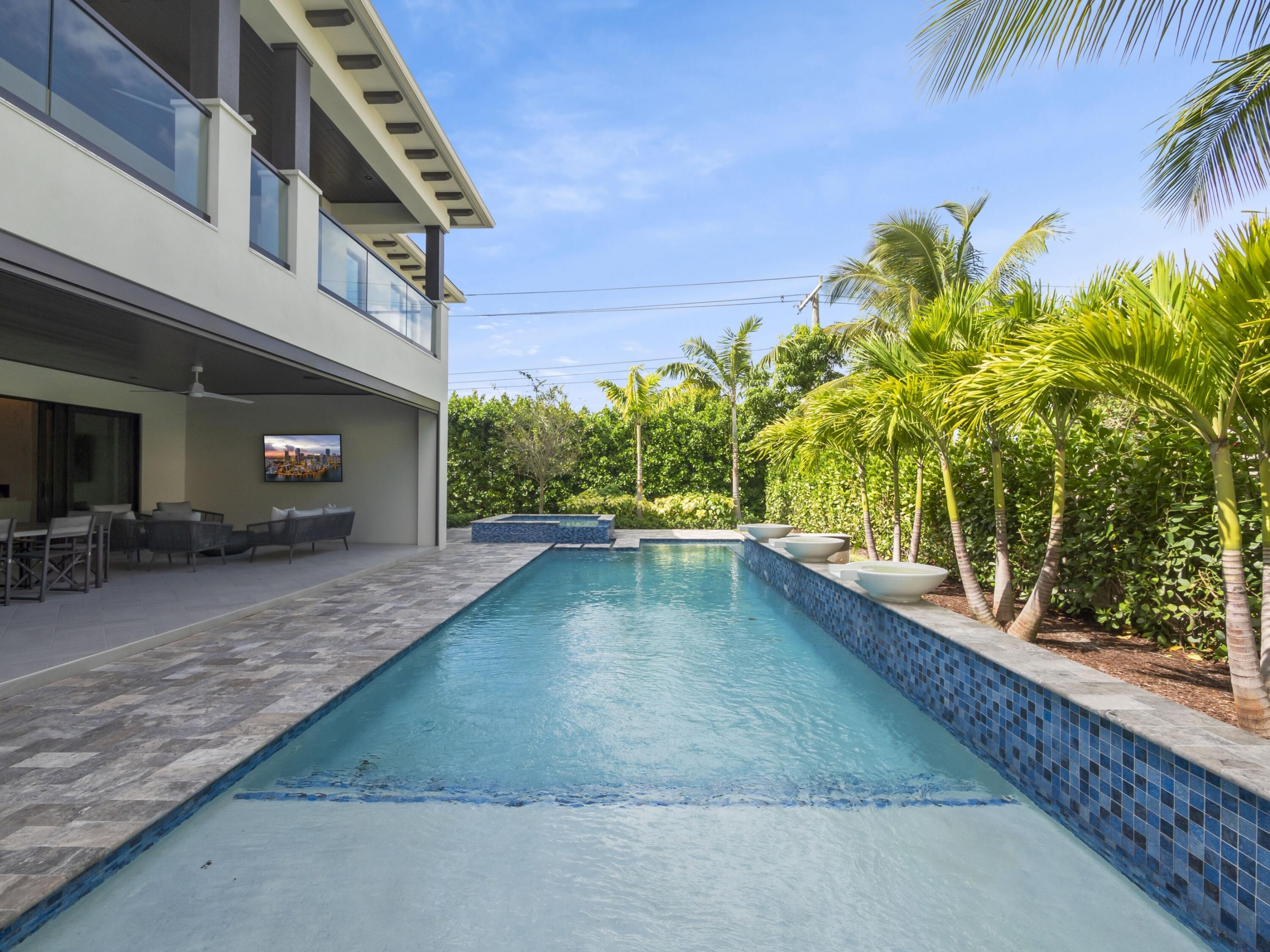 907 Northwest 2nd Street Boca Raton, FL 33486 - Photo 54 of 58 Pool