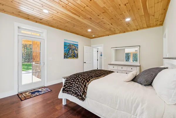 $3,125,000 | 34 Martha Road, Casco, ME 04015