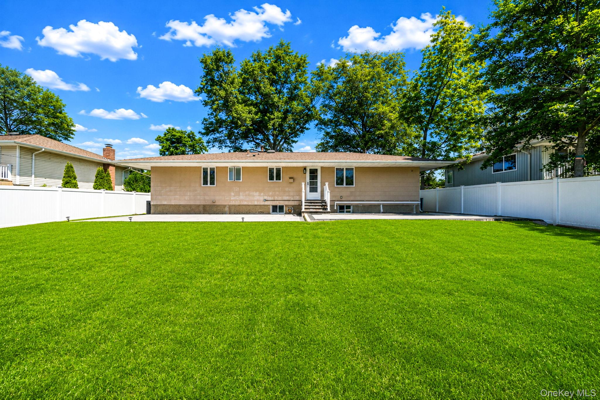 156 Wicks Road Commack, NY 11725 - Photo 27 of 35