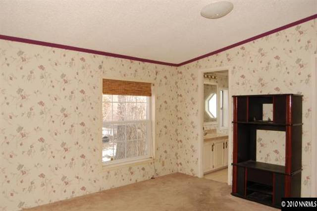 265 Aristocrat Way Reno, NV 89506 - Photo 4 of 7 a view of an empty room