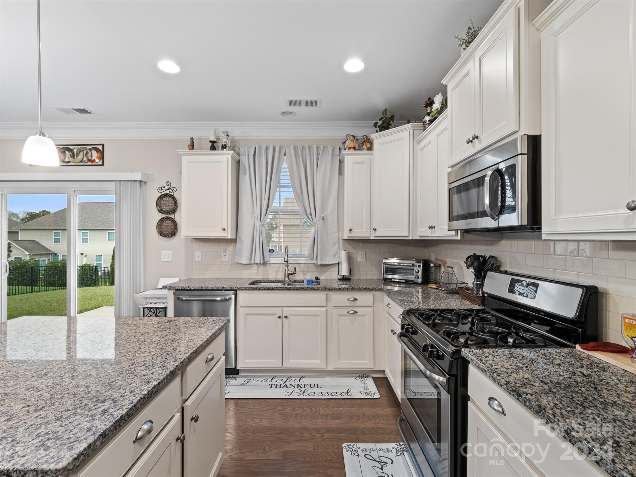 7543 Hamilton Bridge Road Charlotte, NC 28278 - Photo 9 of 30 Gallery Image 9