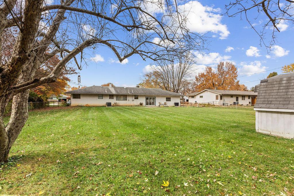 3054 Westwick Road Columbus, OH 43232 - Photo 30 of 37 7G5A3229