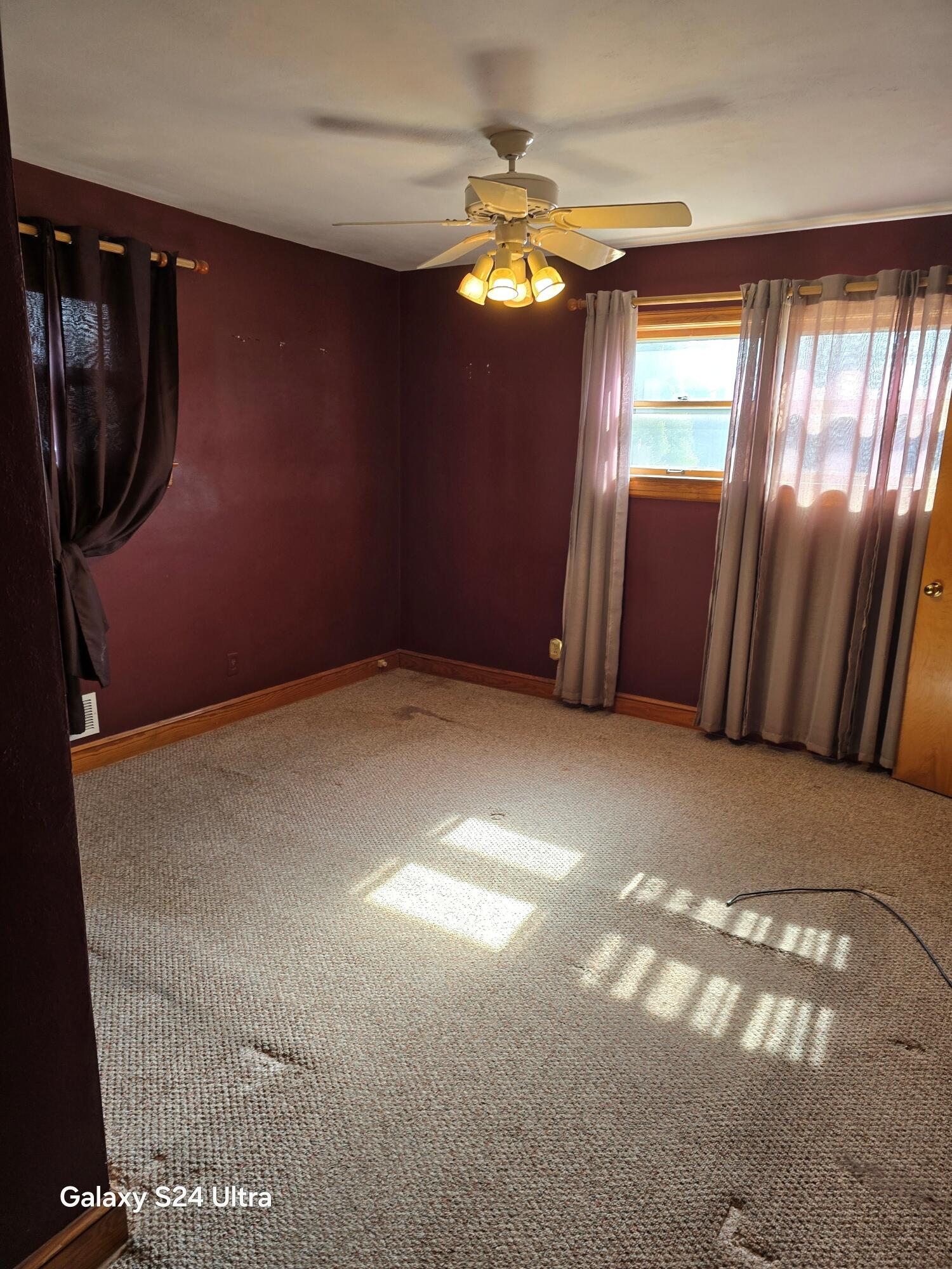 2639 Edgewood Street Southwest Roanoke, VA 24015 - Photo 12 of 12 a view of an empty room with a window