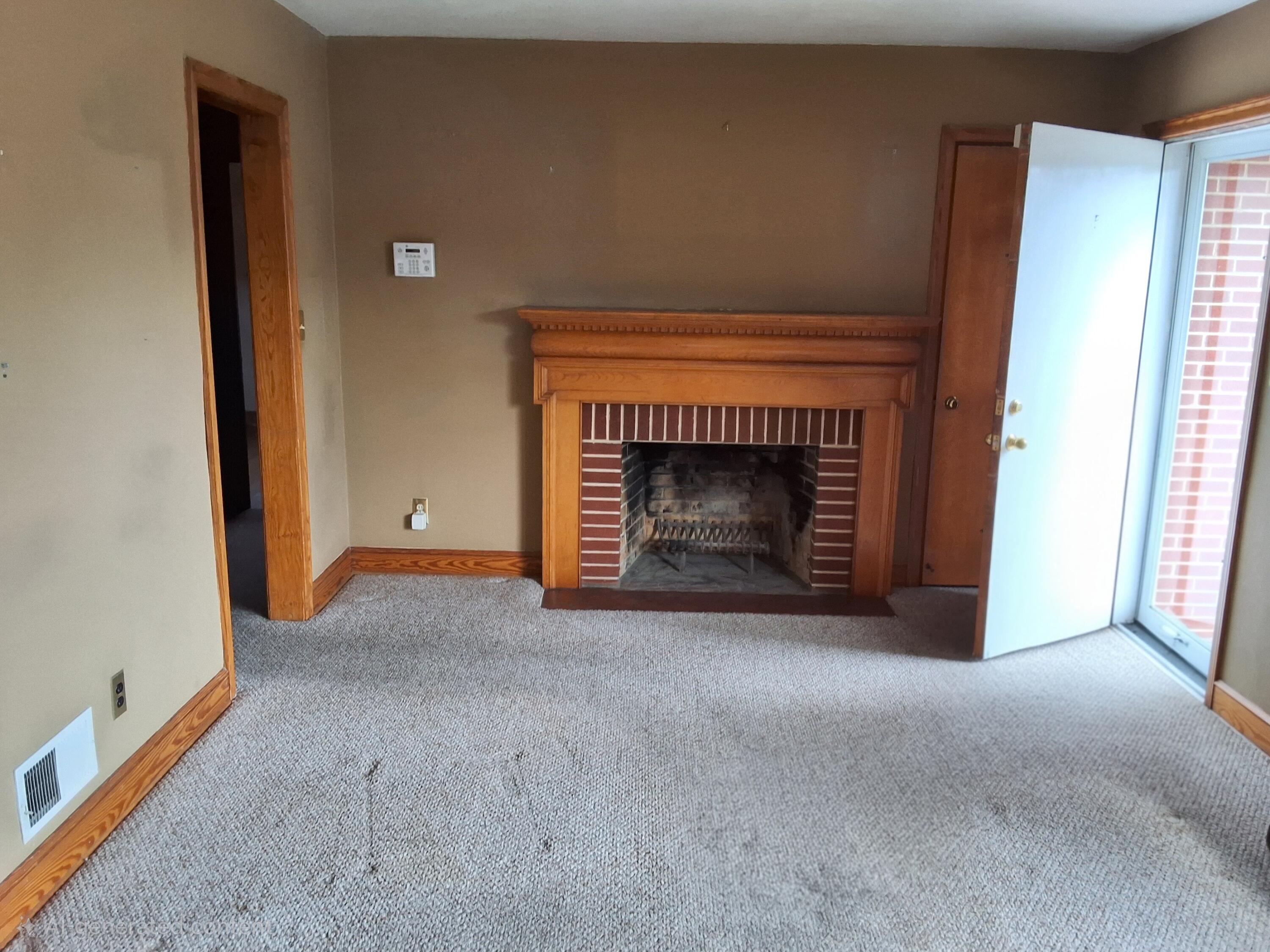 2639 Edgewood Street Southwest Roanoke, VA 24015 - Photo 10 of 12 a view of an empty room and fire place