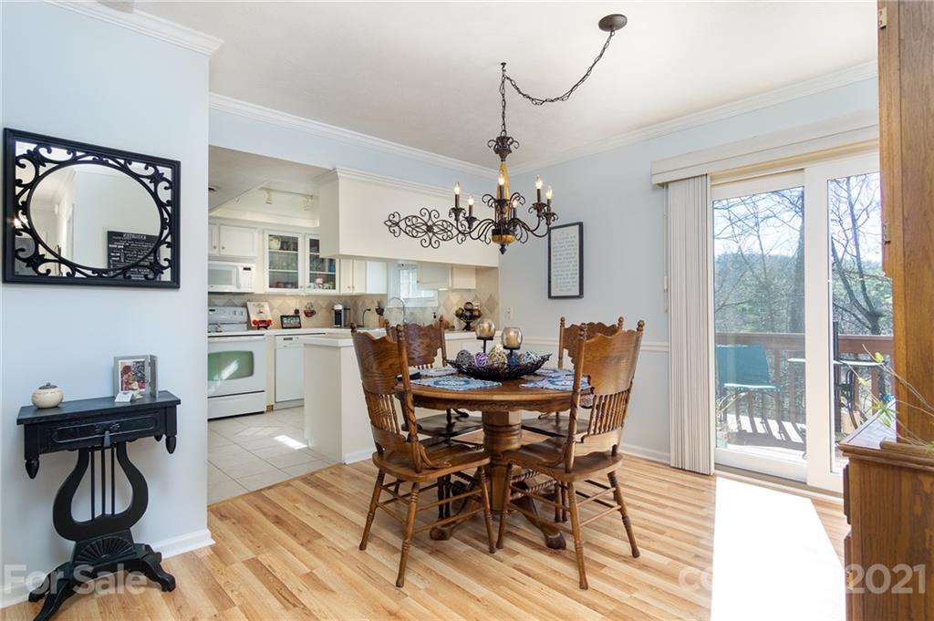102 Falling Waters Road, Unit 4 Hendersonville, NC 28792 - Photo 3 of 30 Gallery Image 3