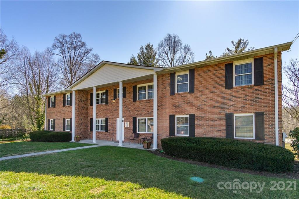 102 Falling Waters Road, Unit 4 Hendersonville, NC 28792 - Photo 23 of 30 Gallery Image 23