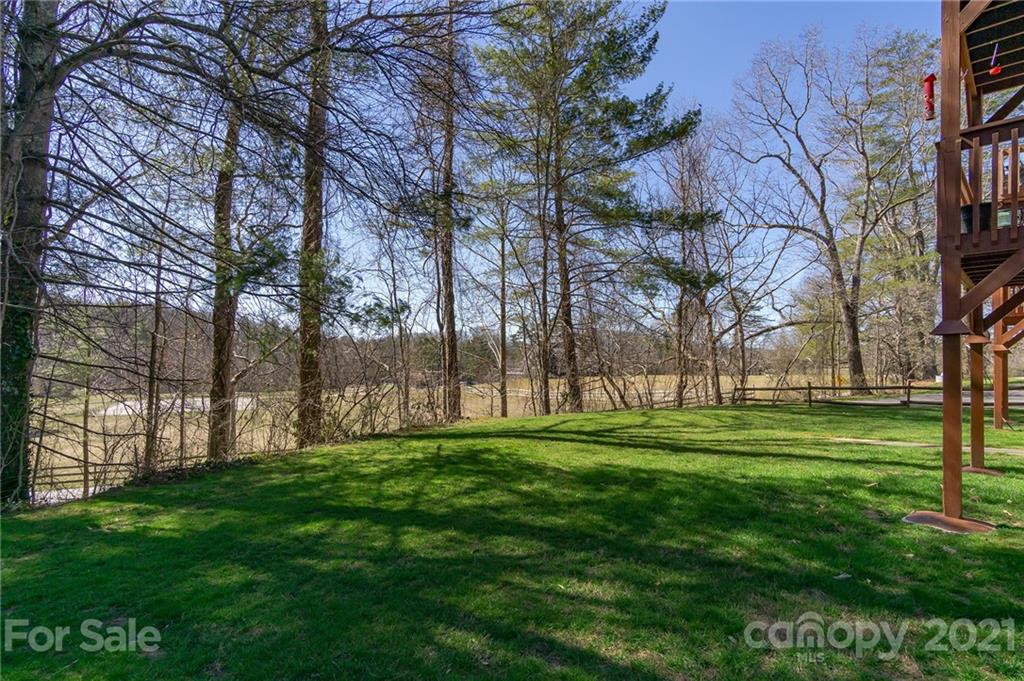 102 Falling Waters Road, Unit 4 Hendersonville, NC 28792 - Photo 27 of 30 Gallery Image 27