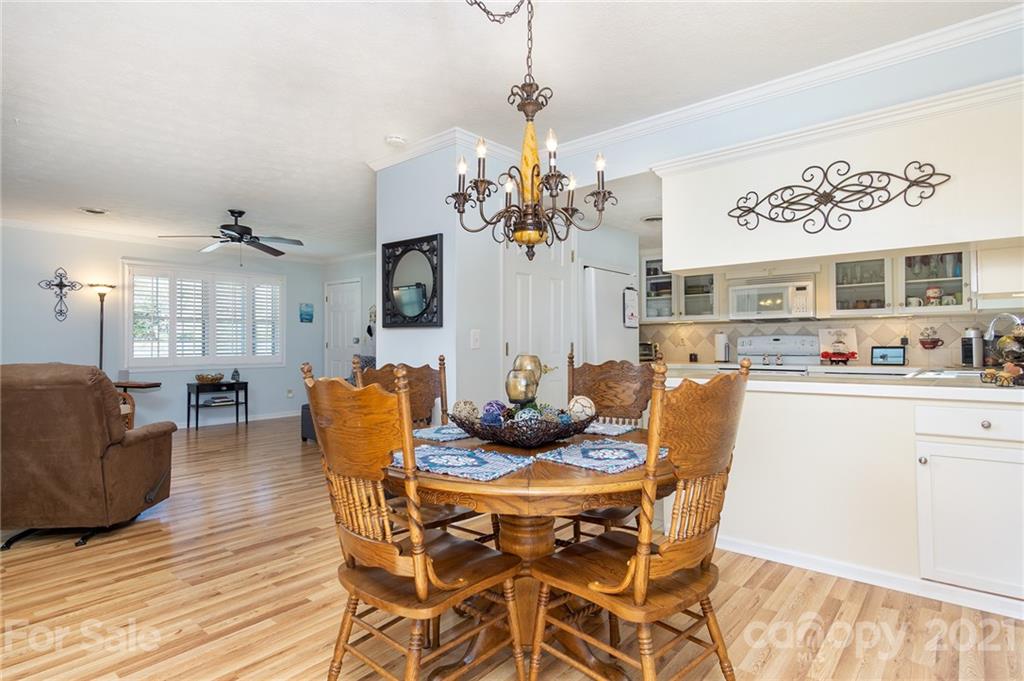102 Falling Waters Road, Unit 4 Hendersonville, NC 28792 - Photo 8 of 30 Gallery Image 8