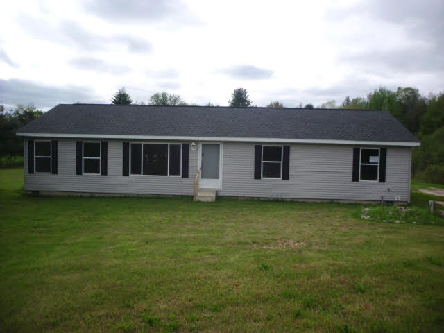 3108 School Road Rhodes, MI 48652 - Photo 1 of 15