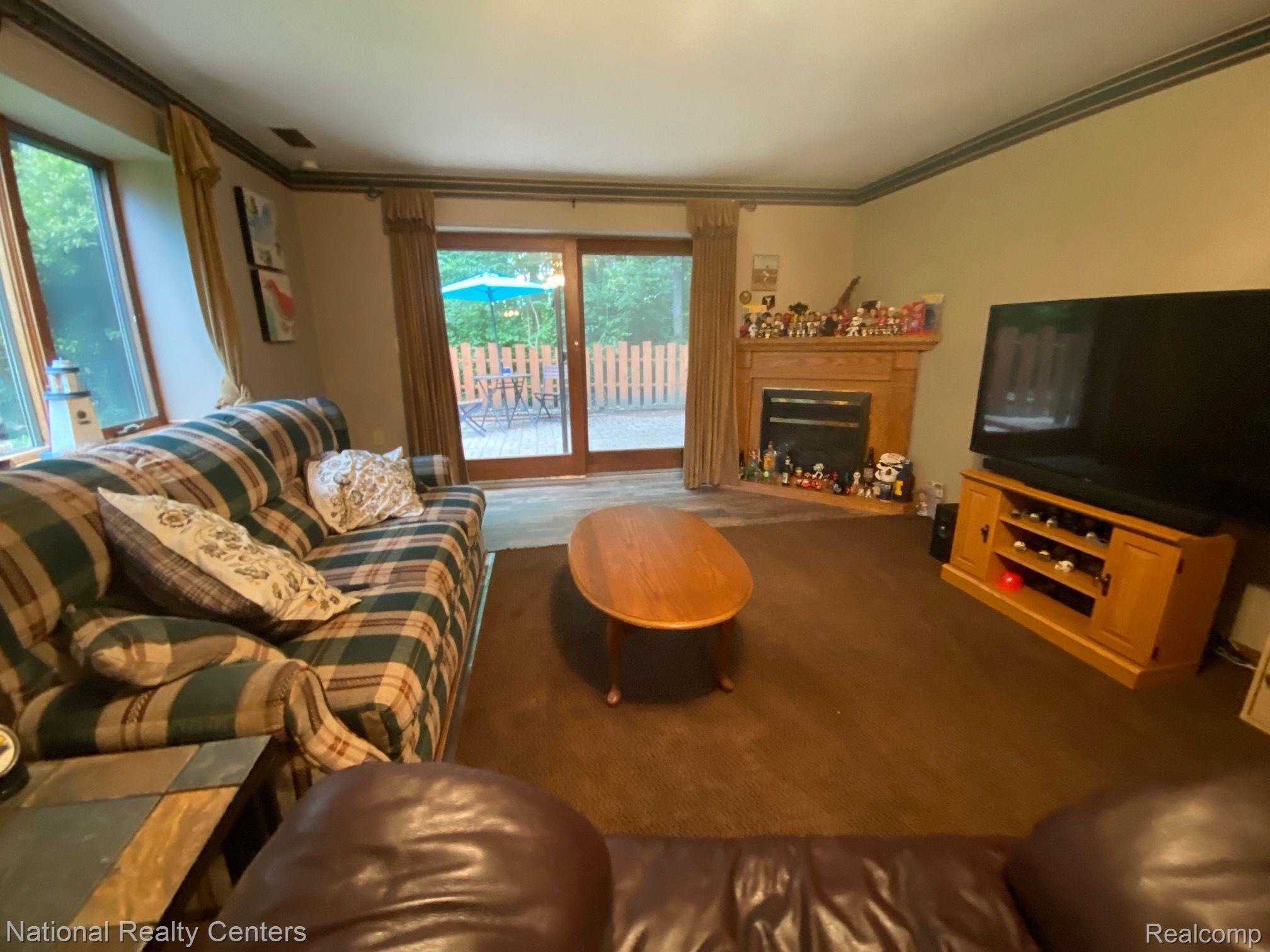 9020 Crouse Road Howell, MI 48855 - Photo 24 of 39 Gallery Image 24