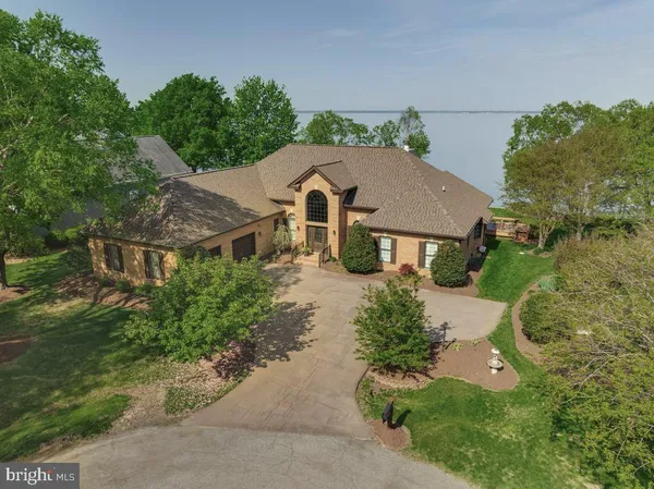 $1,300,000 | 11610 Bachelors Hope Court, Issue, MD 20645