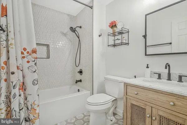 $1,300,000 | 11610 Bachelors Hope Court, Issue, MD 20645