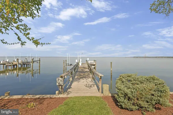 $1,300,000 | 11610 Bachelors Hope Court, Issue, MD 20645