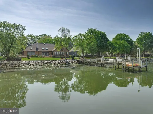 $1,300,000 | 11610 Bachelors Hope Court, Issue, MD 20645