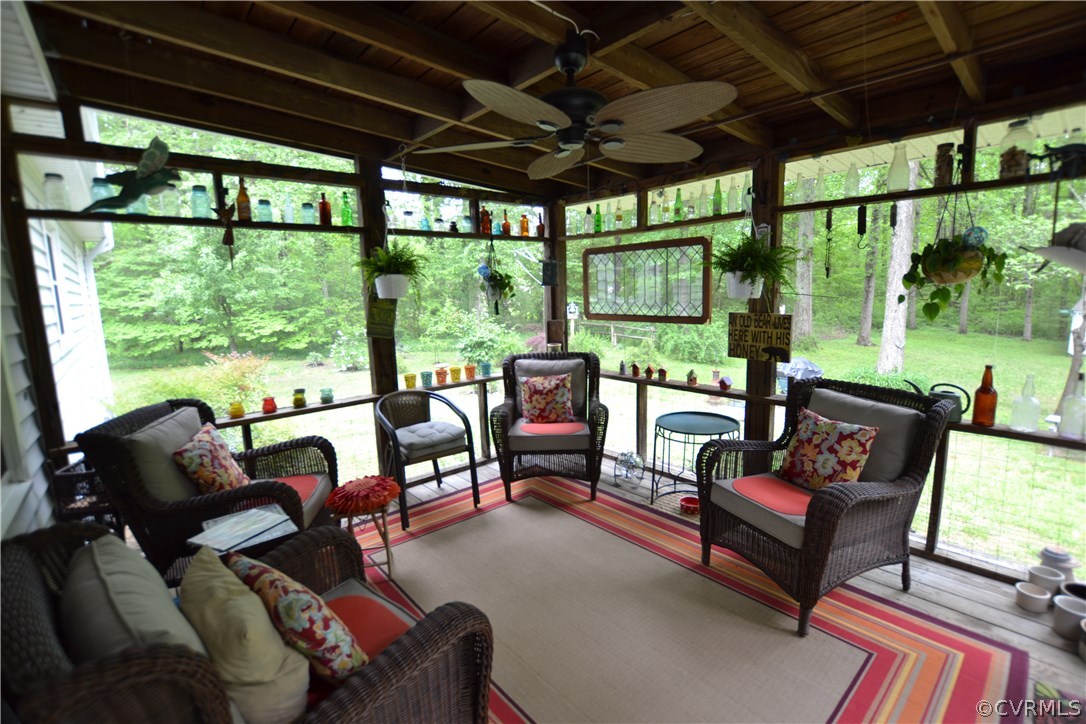 684 White Bank Road Walkerton, VA 23177 - Photo 4 of 20 Gallery Image 4