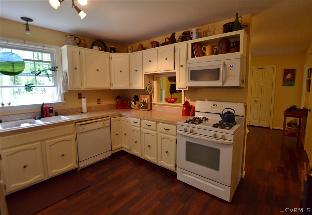 684 White Bank Road Walkerton, VA 23177 - Photo 7 of 20 Gallery Image 7