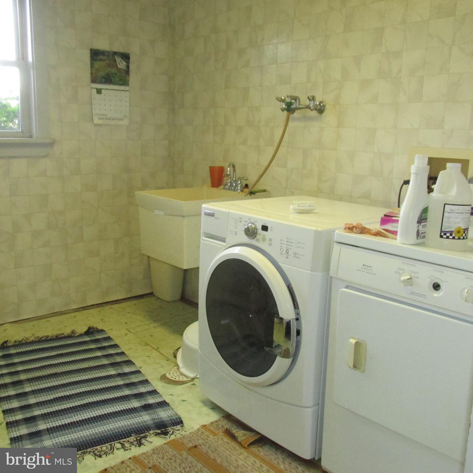 6086 Beaver Dam Road Narvon, PA 17555 - Photo 42 of 47 Laundry Room