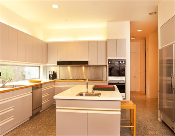 88 Cliff Road Weston, MA 02493 - Photo 8 of 13