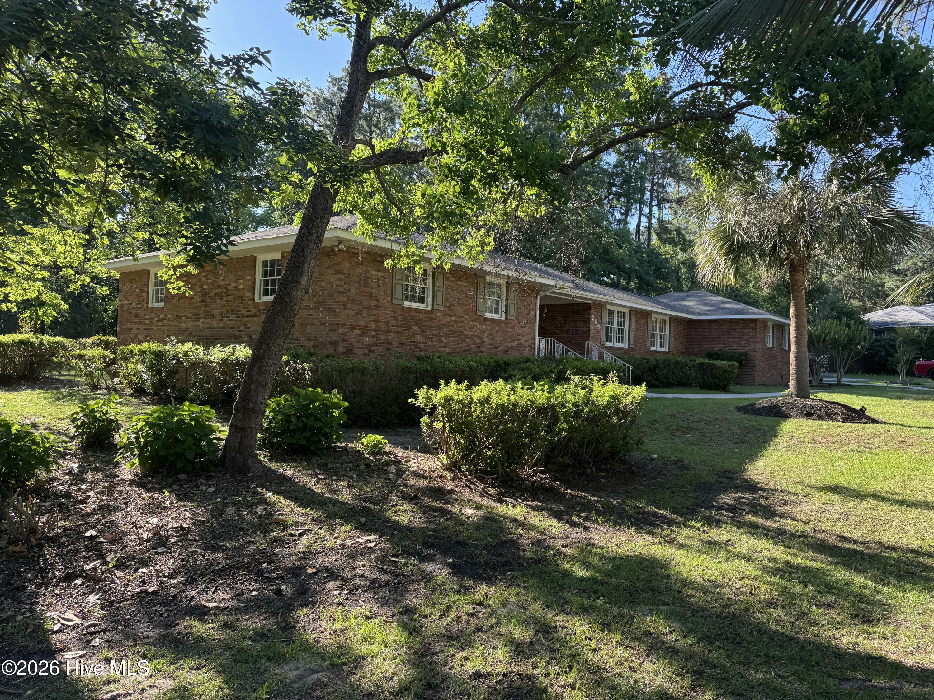205 Lakeside Drive Aiken, SC 29803 - Photo 5 of 51 IMG_20260518_124152 (5)