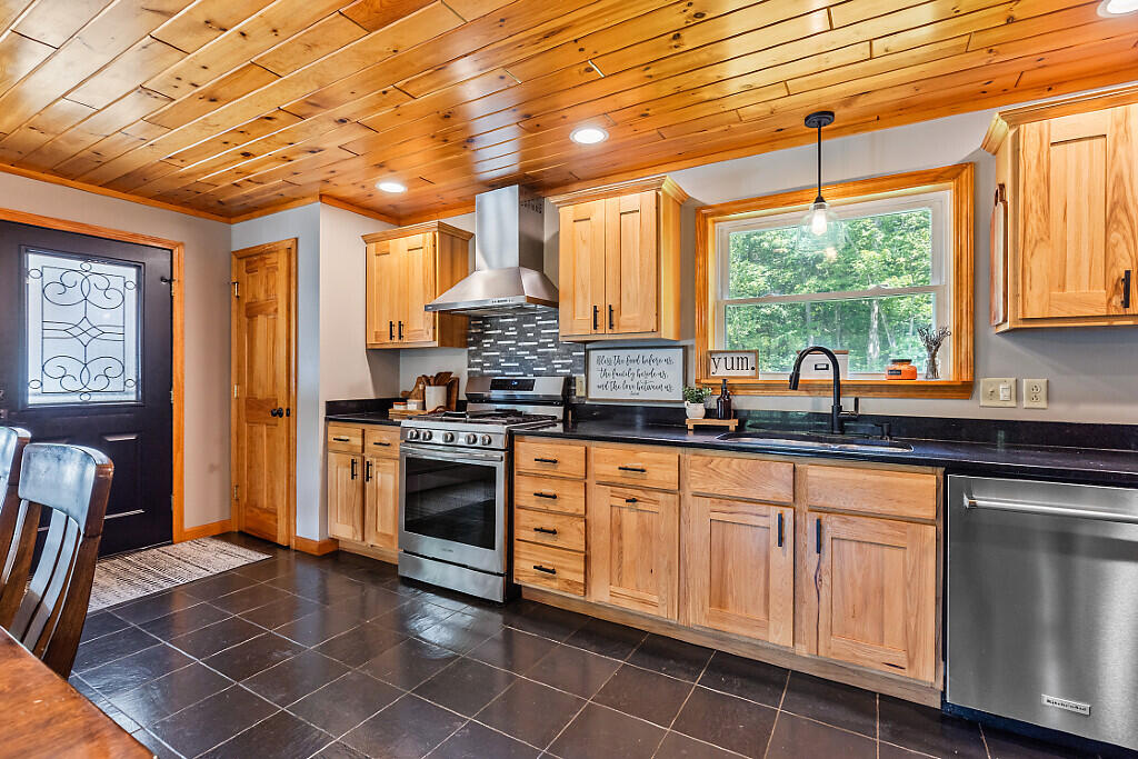 9 Archer Road Fairfield, ME 04937 - Photo 22 of 89 62_BP5A0418_DxO_mls