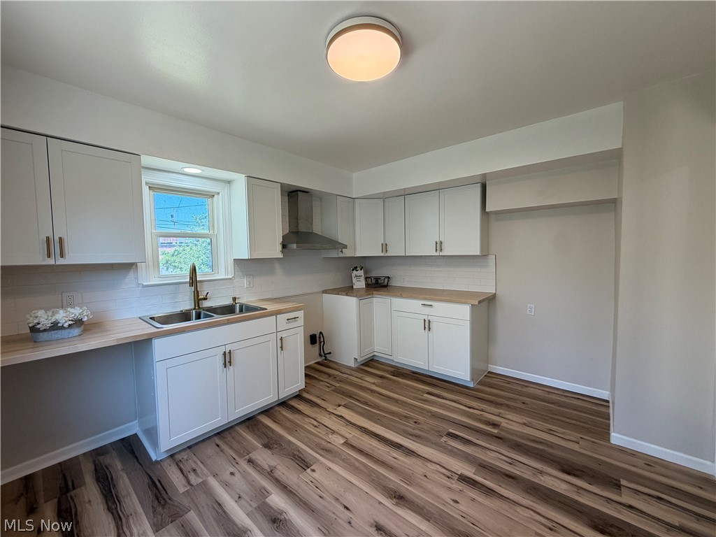 18229 Neff Road Cleveland, OH 44119 - Photo 8 of 46