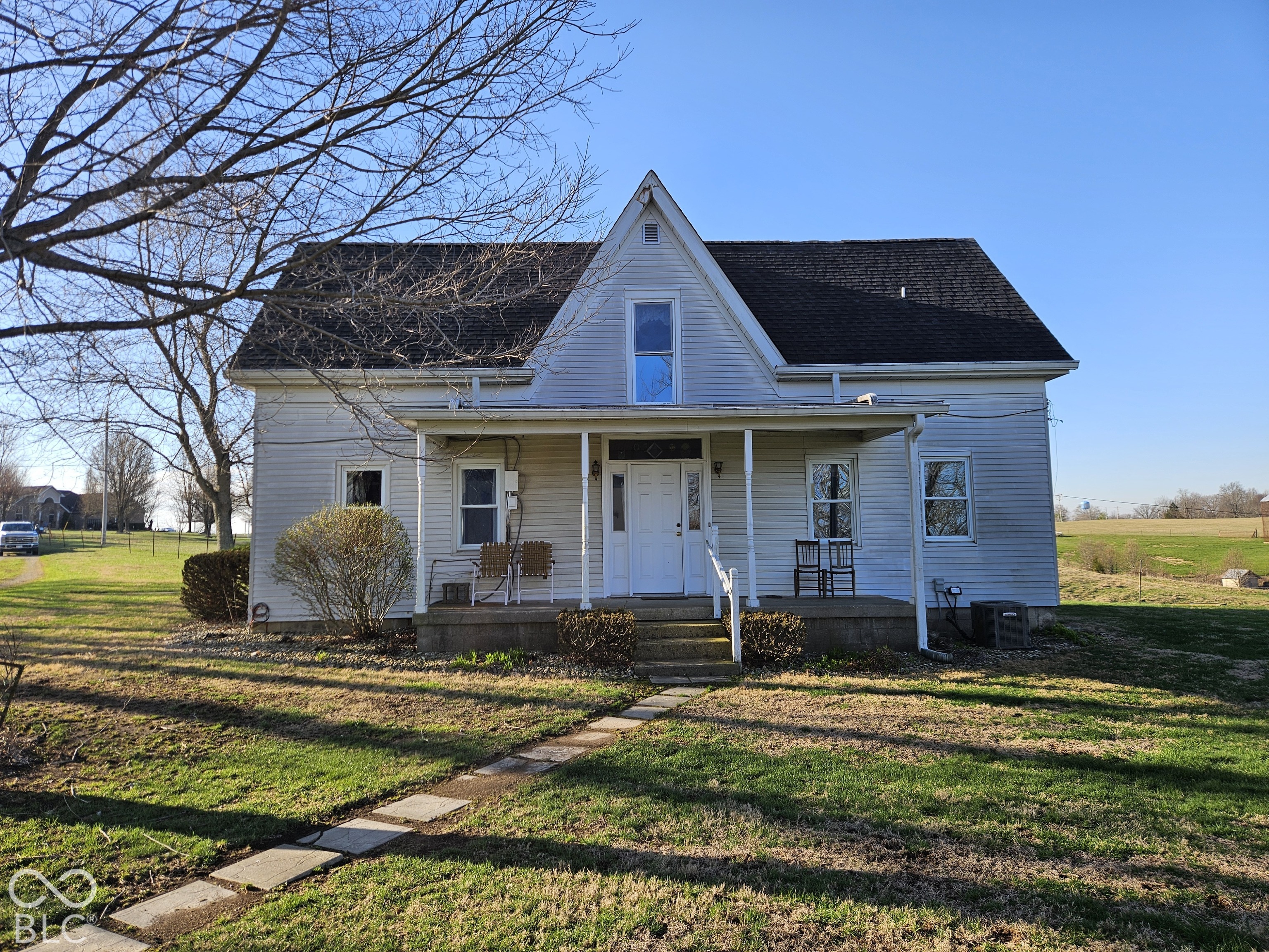 8820 South Strain Ridge Road Bloomington, IN 47401 - Photo 8 of 14 Gallery Image 8