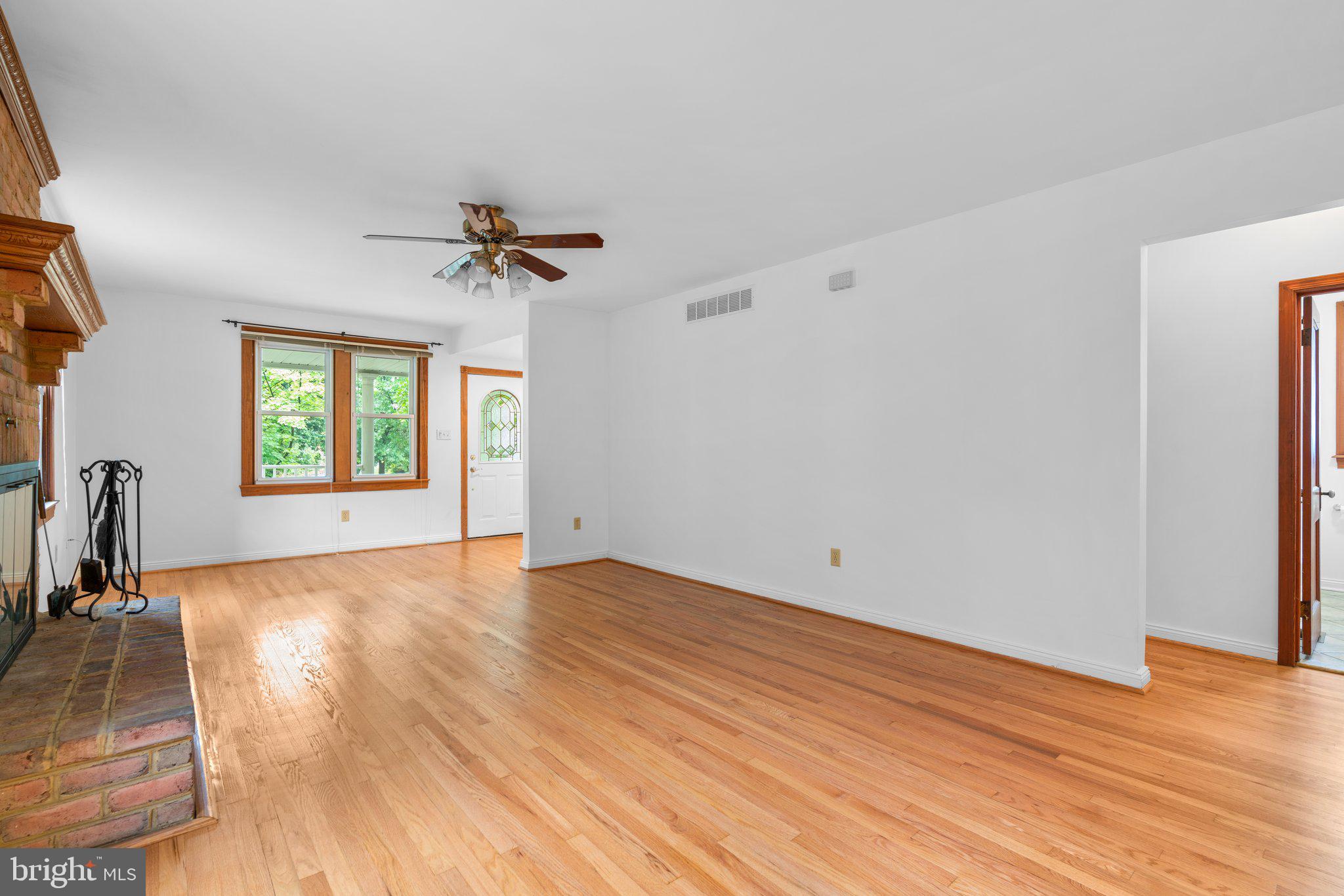 200 Hawthorne Road Linthicum Heights, MD 21090 - Photo 6 of 30