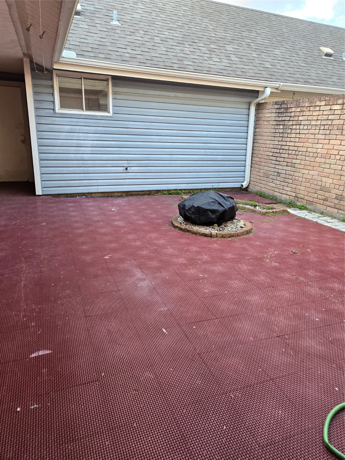 1517 Ramada Drive, Unit 1517 Houston, TX 77062 - Photo 11 of 19 a view of a backyard