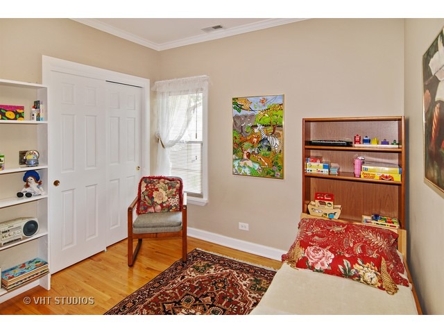 395 North Delaplaine Road, Unit 2E Riverside, IL 60546 - Photo 10 of 11