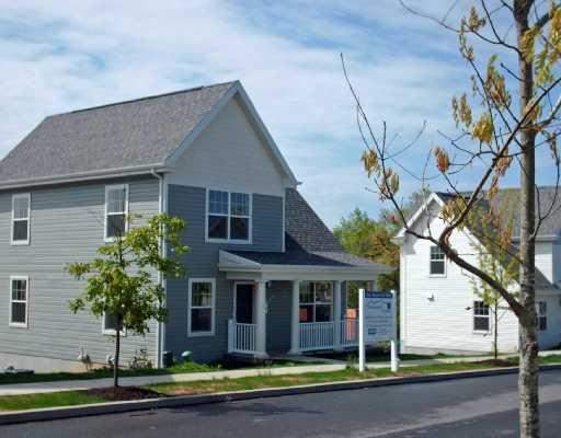 132 Pleasant Ridge Road, Unit A9 McKees Rocks, PA 15136 - Photo 1 of 16 Exterior Front.
