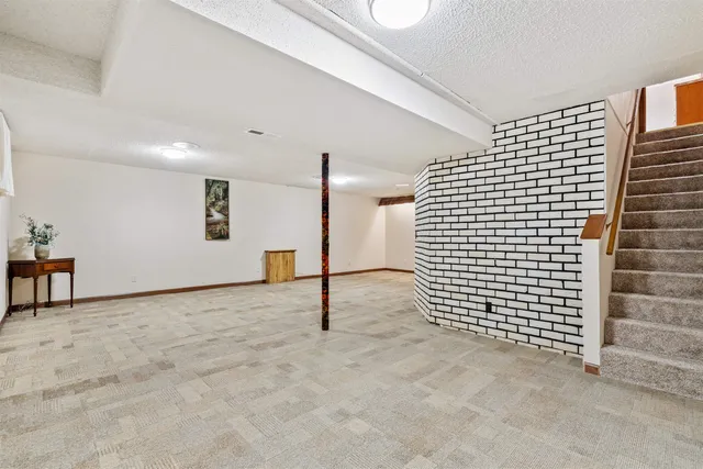 $224,000 | 8920 Badger Road, East Dubuque, IL 61025