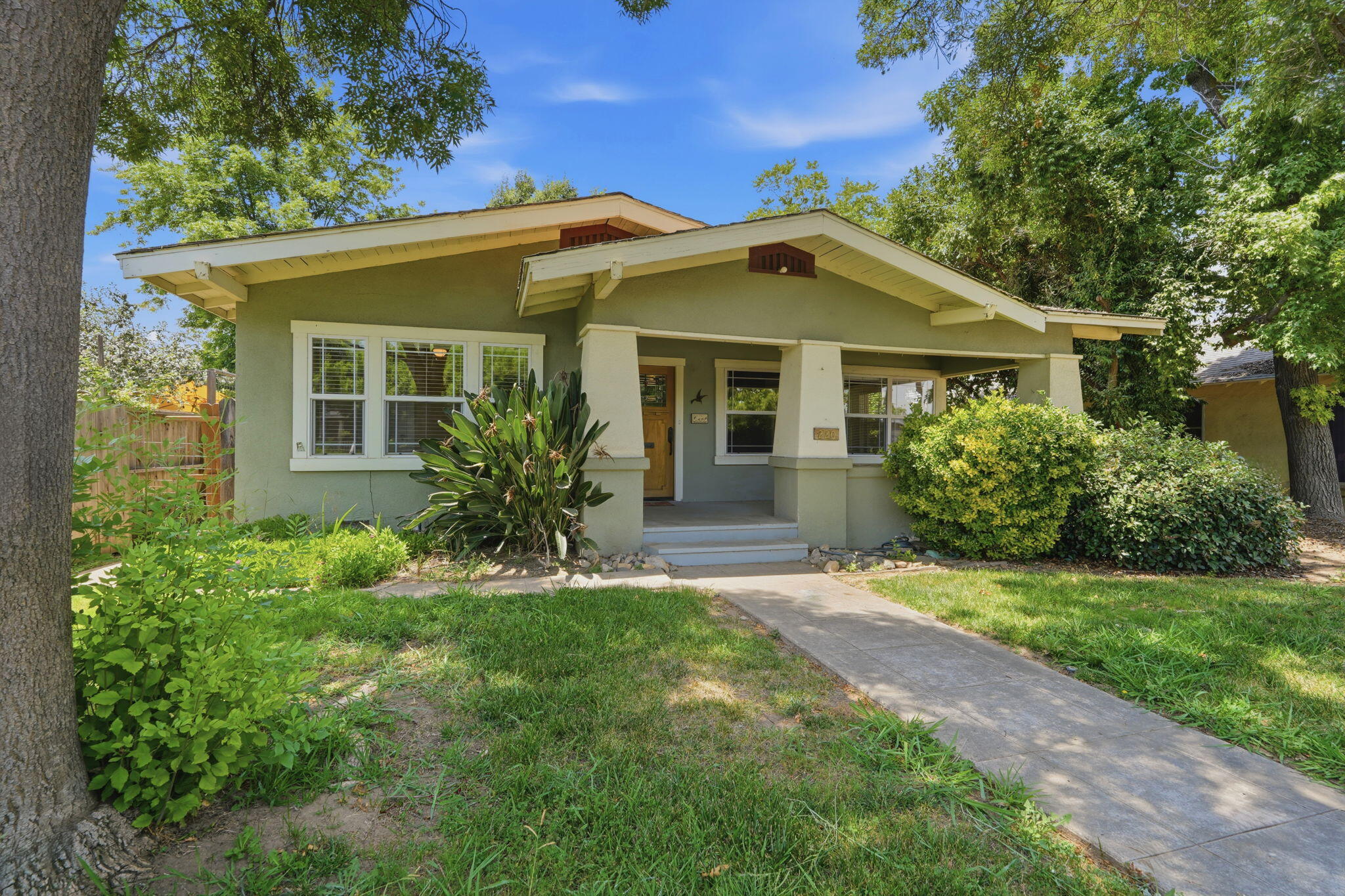 220 South D Street Exeter, CA 93221 - Photo 3 of 27
