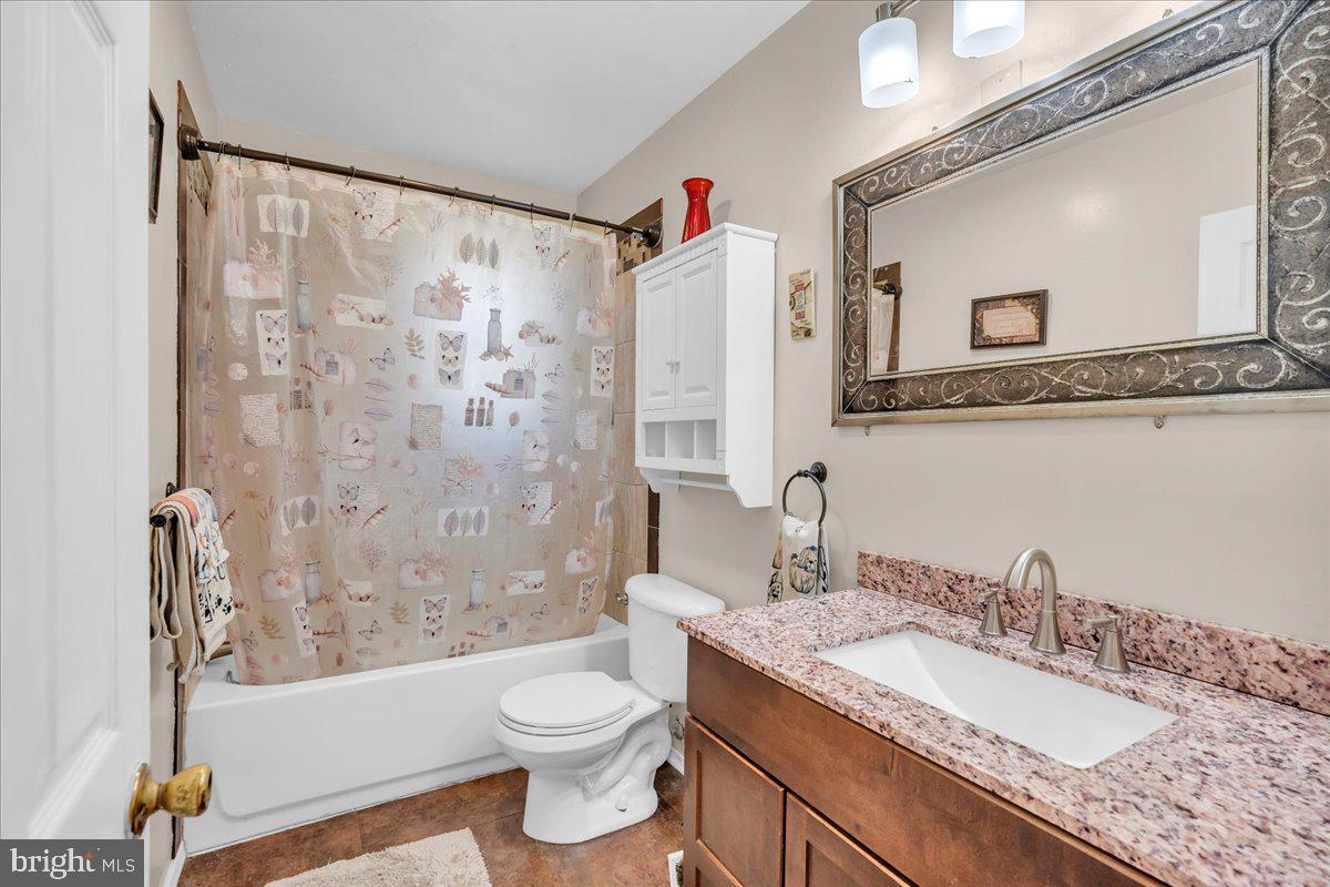 317 Colonial Road Edgewater Park, NJ 08010 - Photo 20 of 28 Full Bathroom