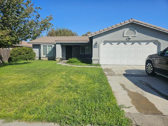 $2,200 | 16172 West Botelho Avenue, Kerman, CA 93630