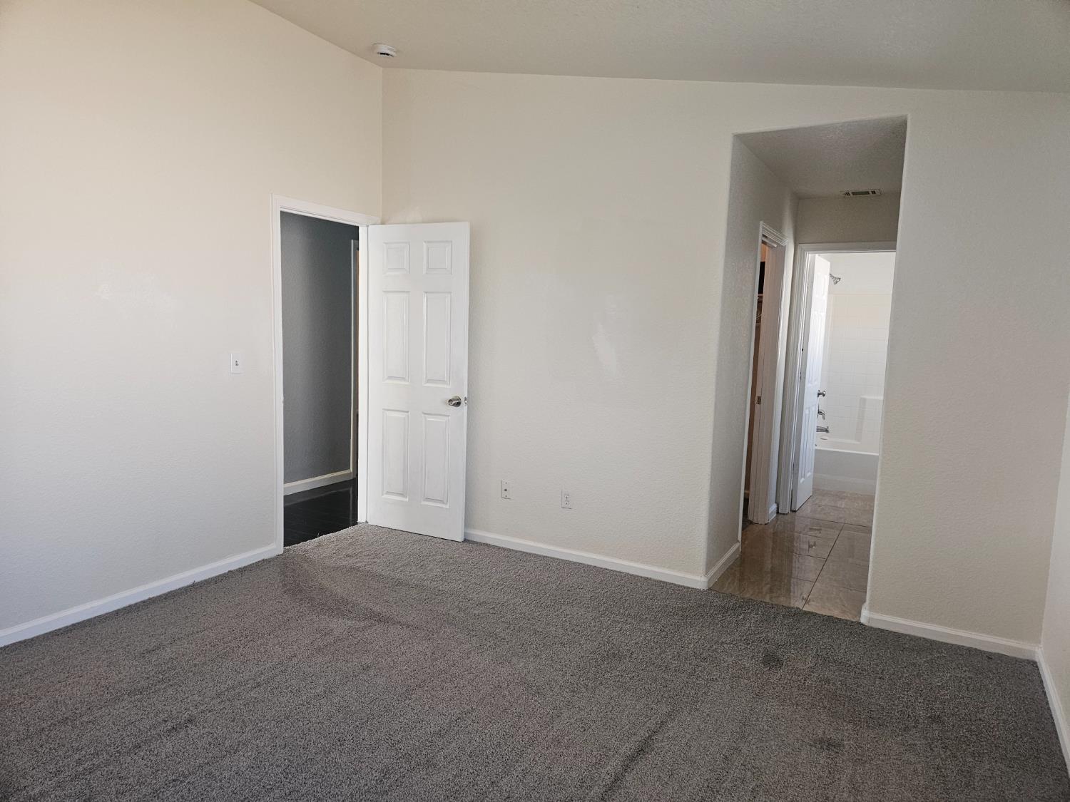 16172 West Botelho Avenue Kerman, CA 93630 - Photo 11 of 28