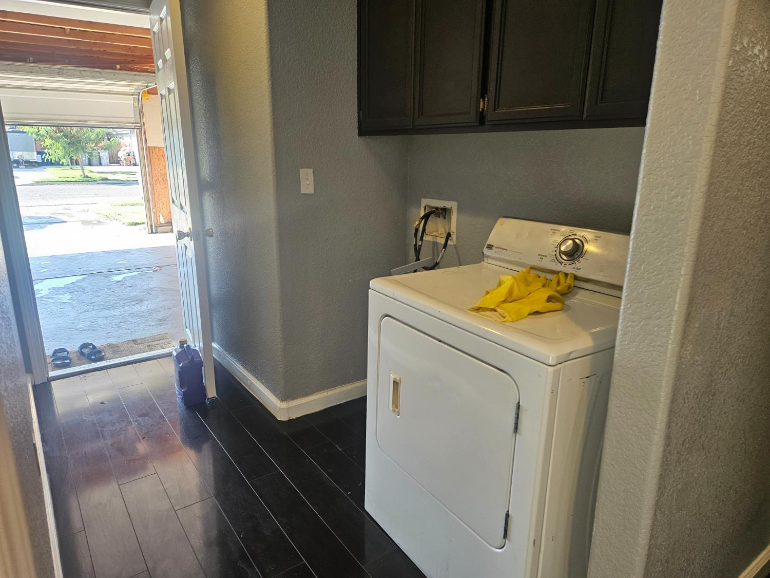 16172 West Botelho Avenue Kerman, CA 93630 - Photo 13 of 28