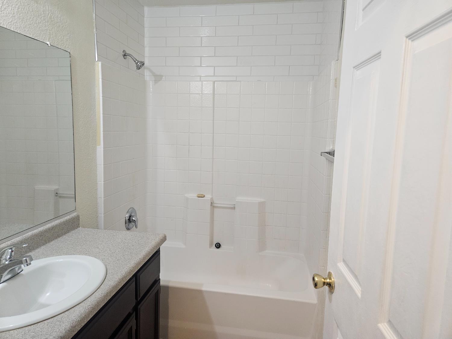 16172 West Botelho Avenue Kerman, CA 93630 - Photo 17 of 28