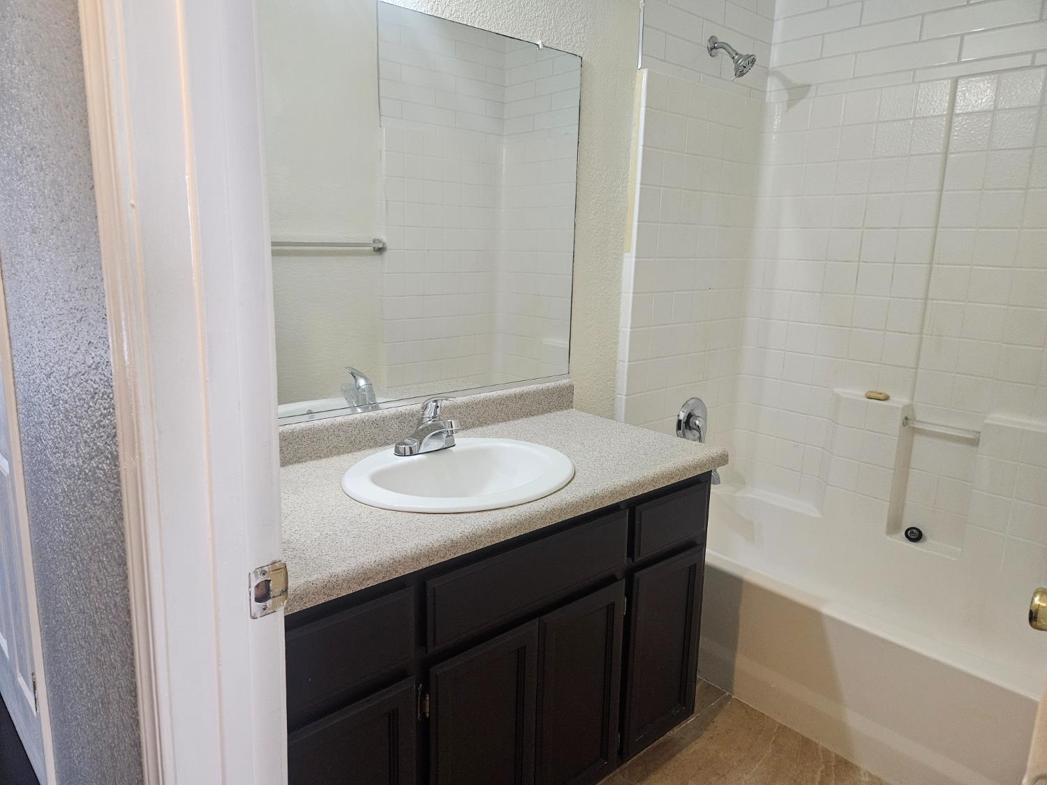 16172 West Botelho Avenue Kerman, CA 93630 - Photo 18 of 28