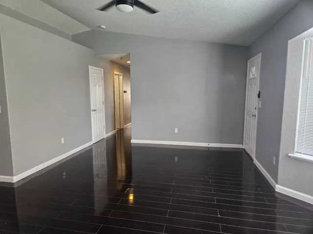 $2,200 | 16172 West Botelho Avenue, Kerman, CA 93630