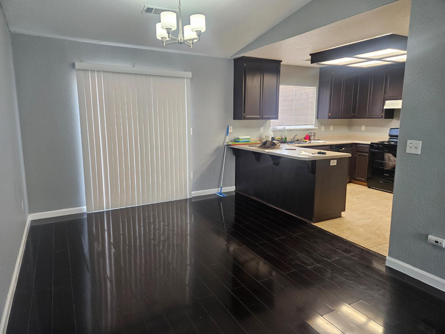 16172 West Botelho Avenue Kerman, CA 93630 - Photo 26 of 28