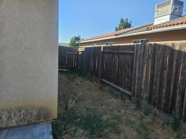$2,200 | 16172 West Botelho Avenue, Kerman, CA 93630