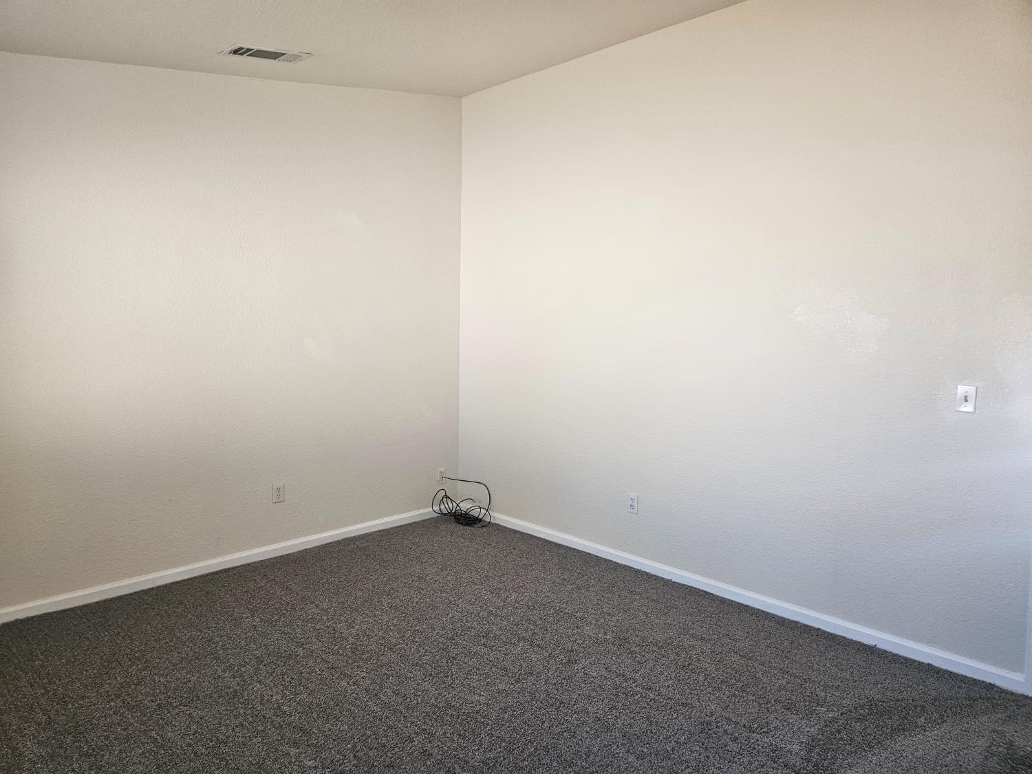 16172 West Botelho Avenue Kerman, CA 93630 - Photo 10 of 28