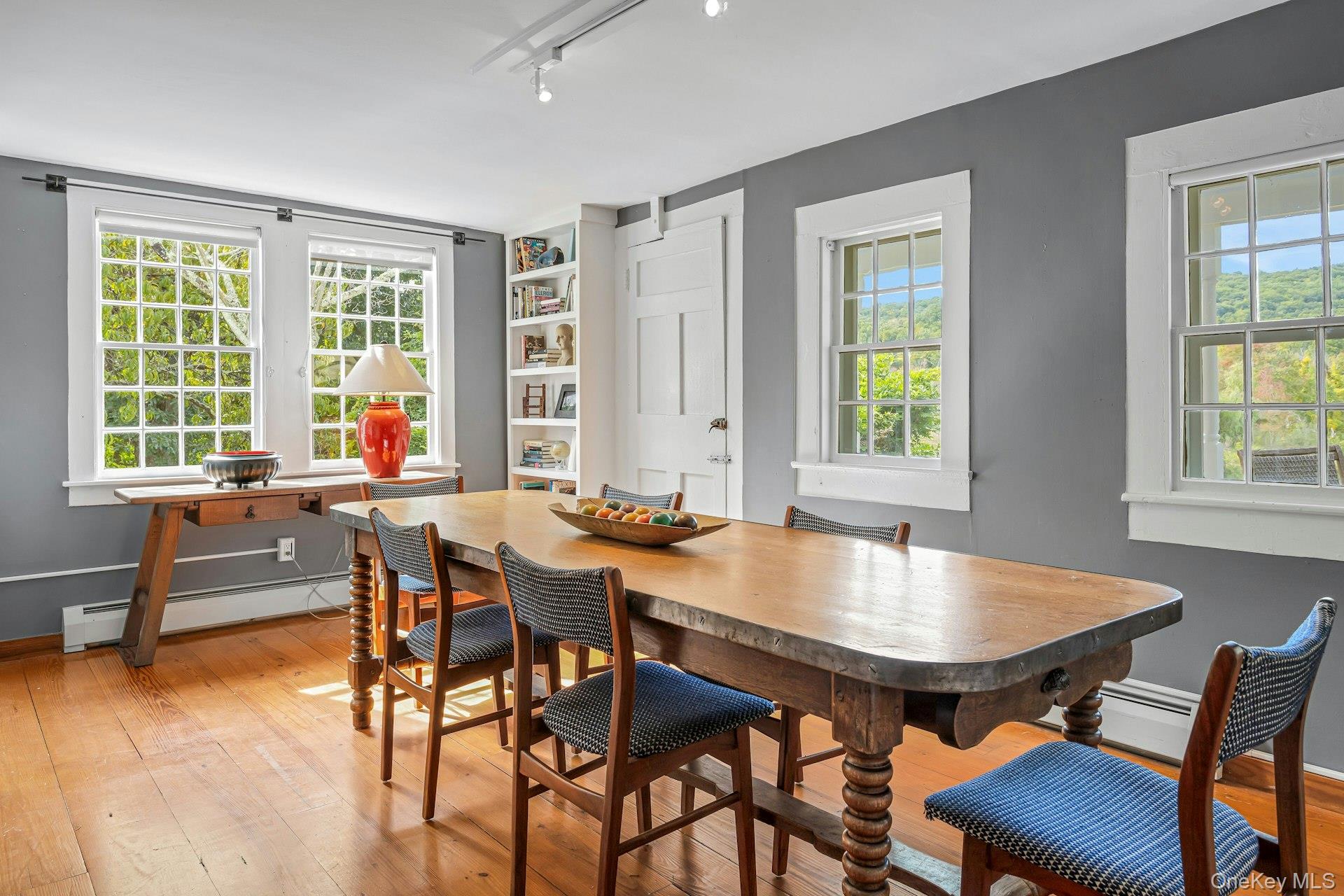 75 Cushman Road Patterson, NY 12563 - Photo 10 of 45 Great light and built-ins